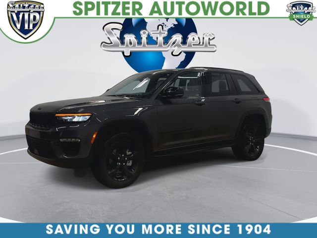Used 2025 Jeep Grand Cherokee Limited w/ Black Appearance Package image 4