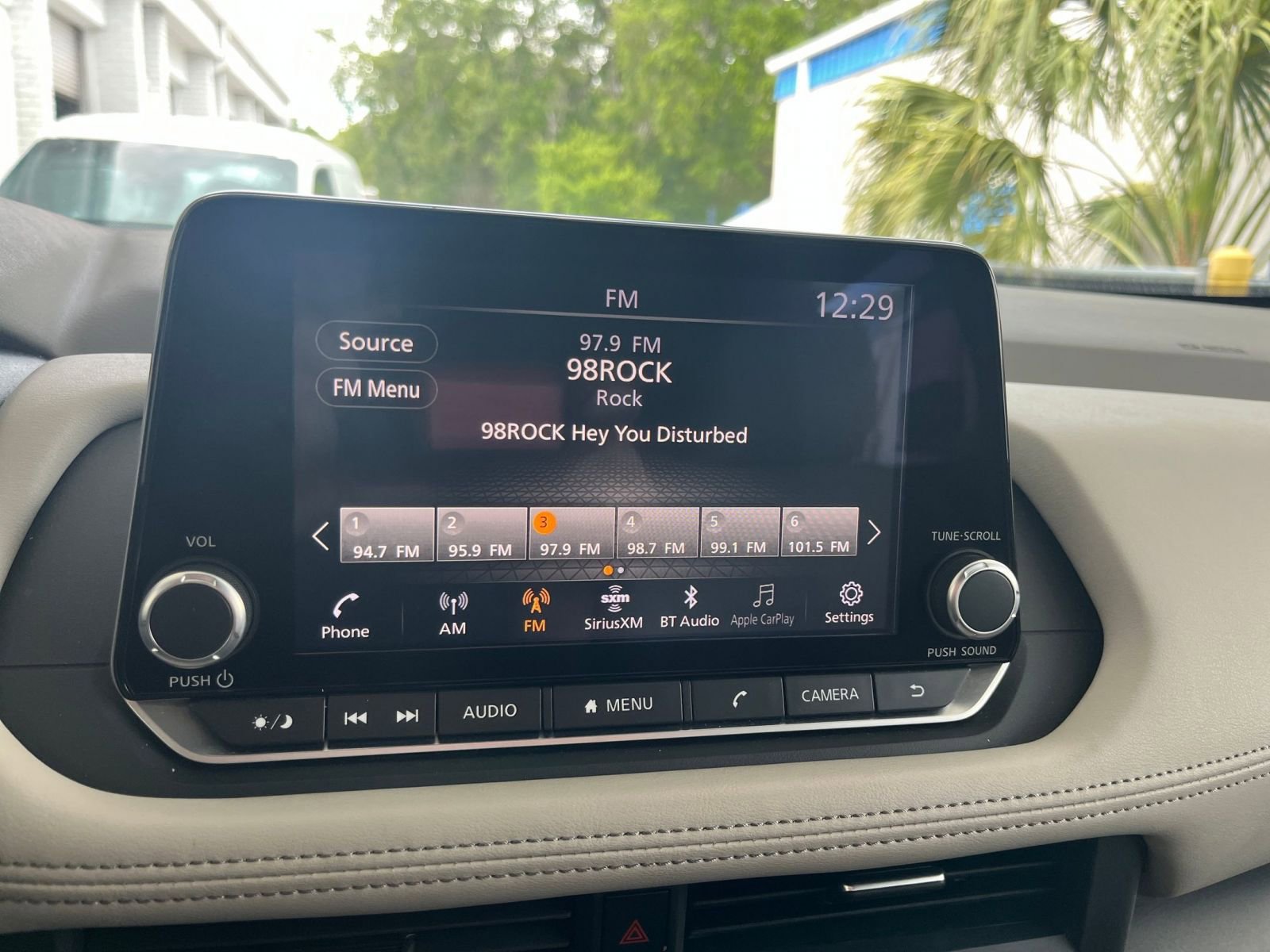 Used 2025 Nissan Rogue SV FWD image 20