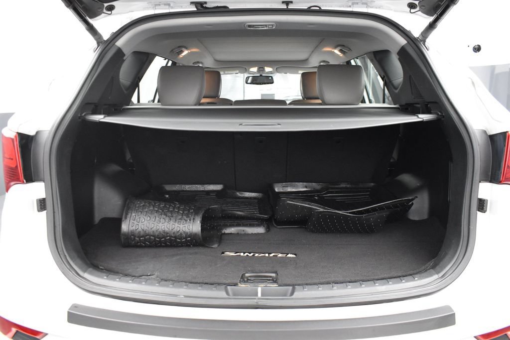 Used 2017 Hyundai Santa Fe Sport w/ 2.4L Tech Package 04 FWD image 12
