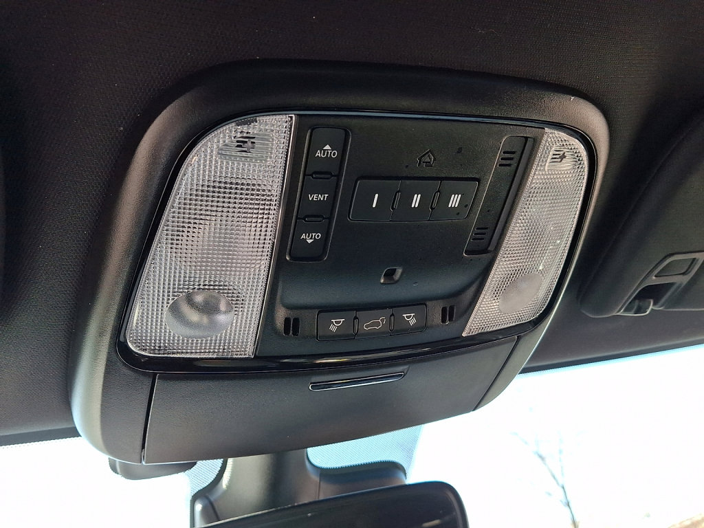 Used 2022 Dodge Durango GT image 30