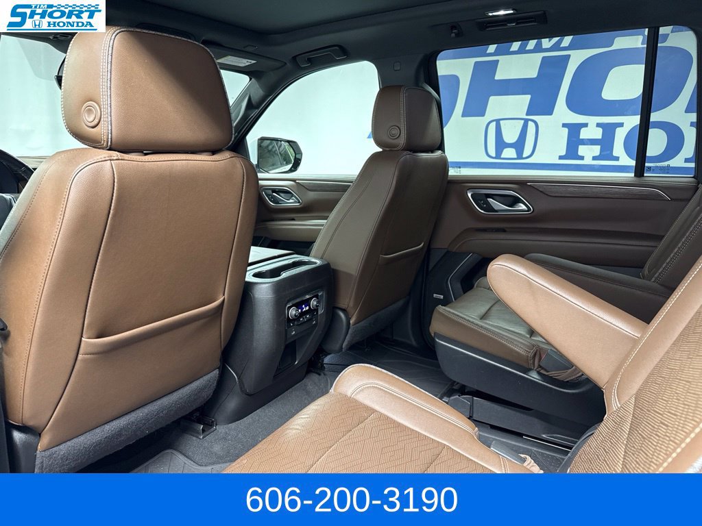Used 2022 Chevrolet Suburban High Country AWD/4WD image 17
