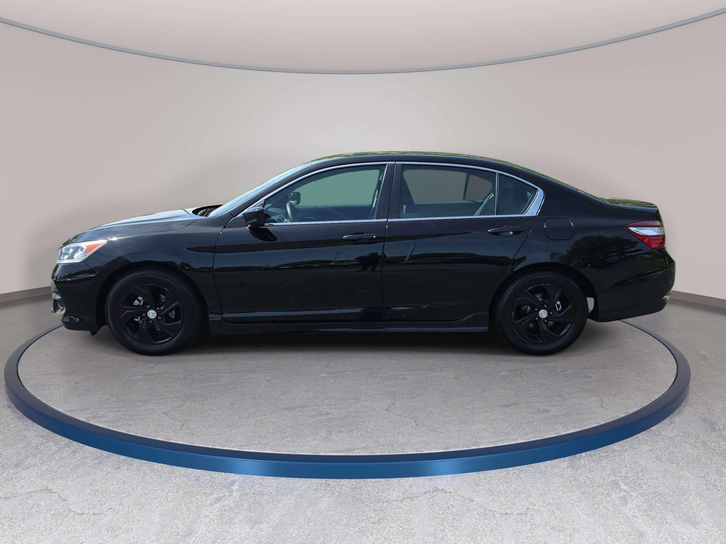 Used 2017 Honda Accord LX image 8