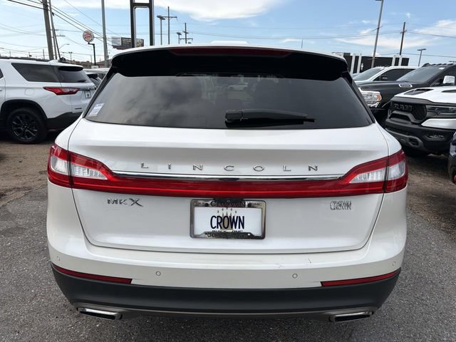 Used 2016 Lincoln MKX Reserve w/ Cargo Utility Package FWD image 8