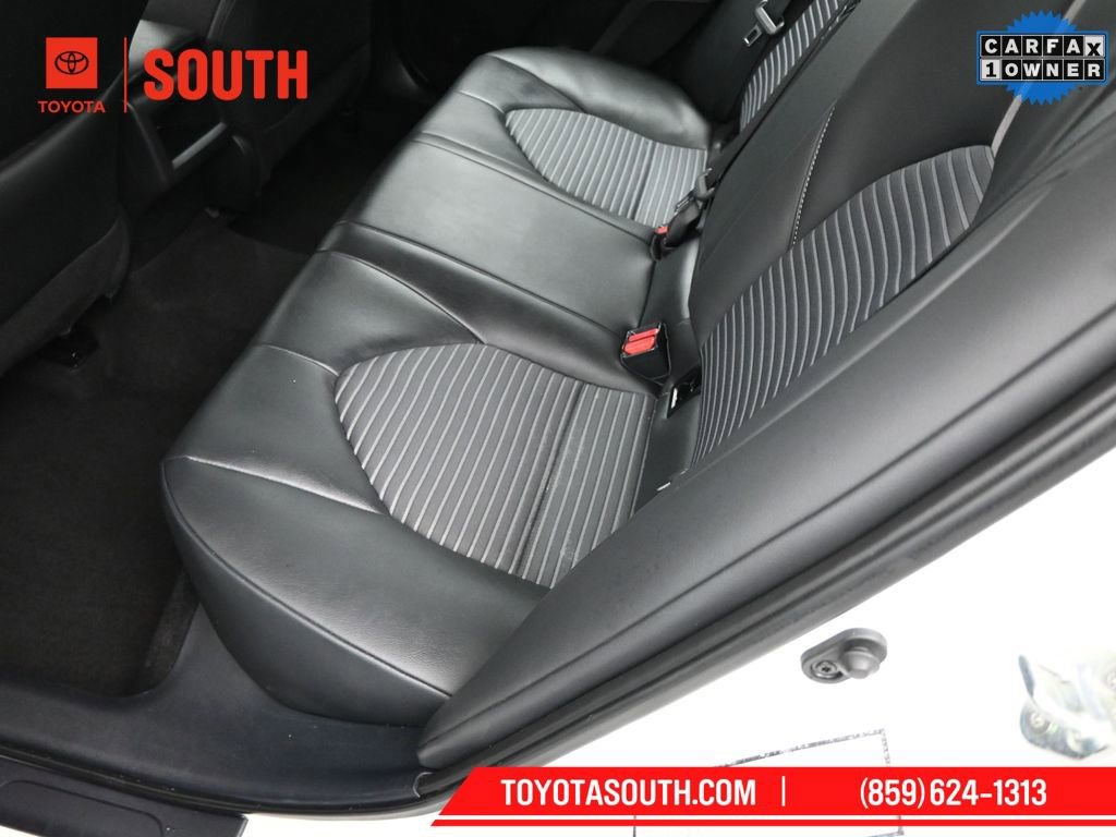 Used 2024 Toyota Camry SE image 27