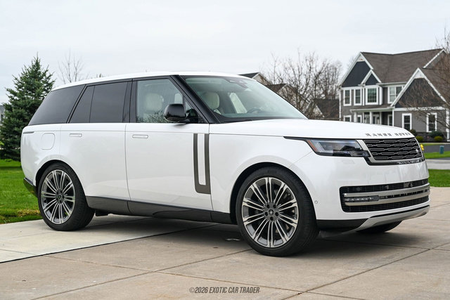 Used 2025 Land Rover Range Rover SE image 12