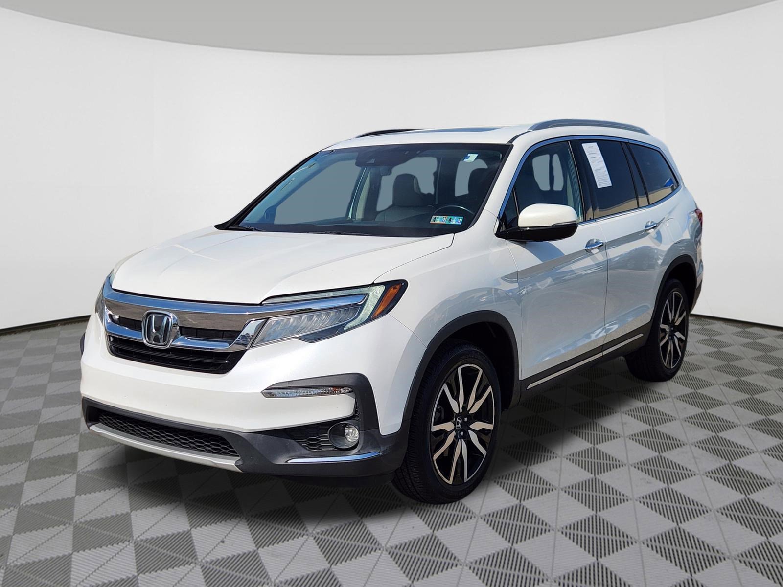 Used 2021 Honda Pilot Touring image 2