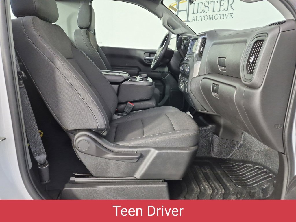 Certified 2025 Chevrolet Silverado 1500 W/T RWD image 29