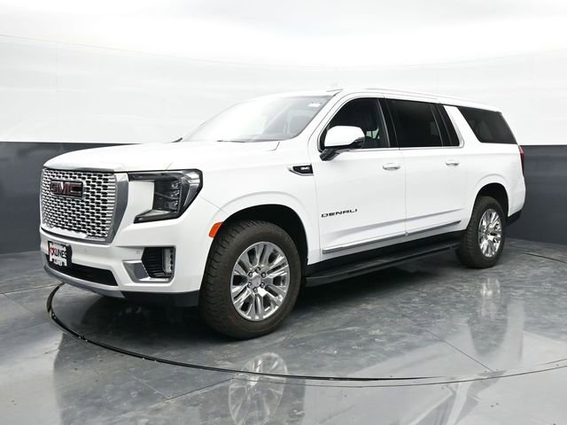 Used 2022 GMC Yukon XL Denali image 3