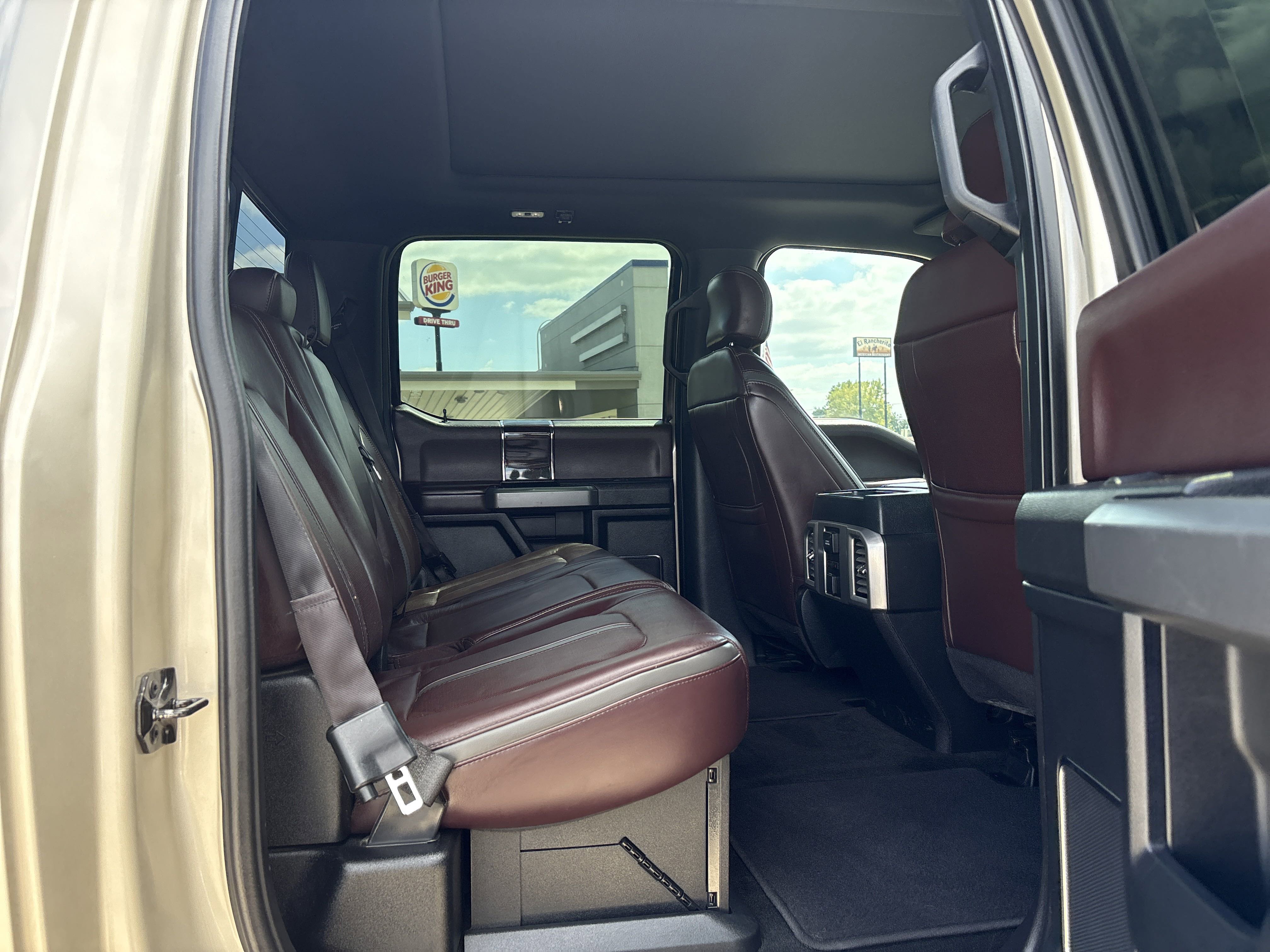 Used 2017 Ford F250 Platinum w/ Platinum Ultimate Package image 7