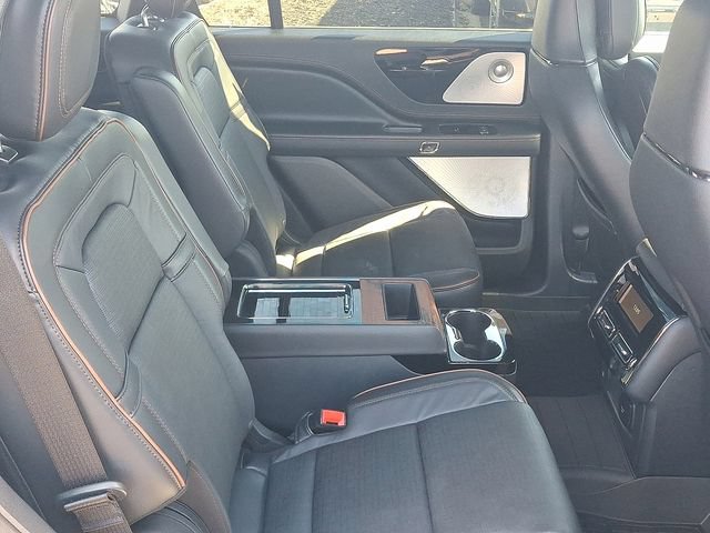 New 2025 Lincoln Aviator Black Label AWD/4WD image 5