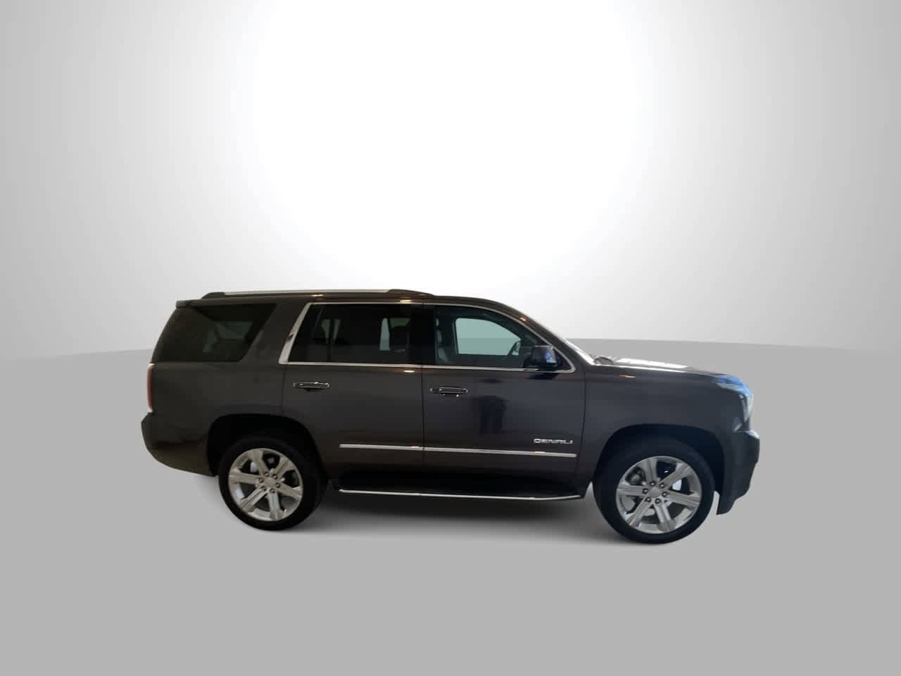 Used 2018 GMC Yukon Denali w/ Open Road Package image 9
