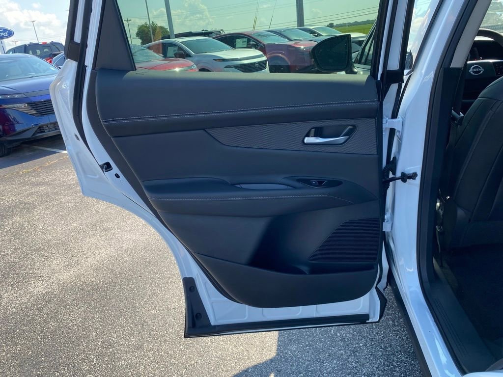 New 2025 Nissan Murano SL w/ Cargo Package image 16