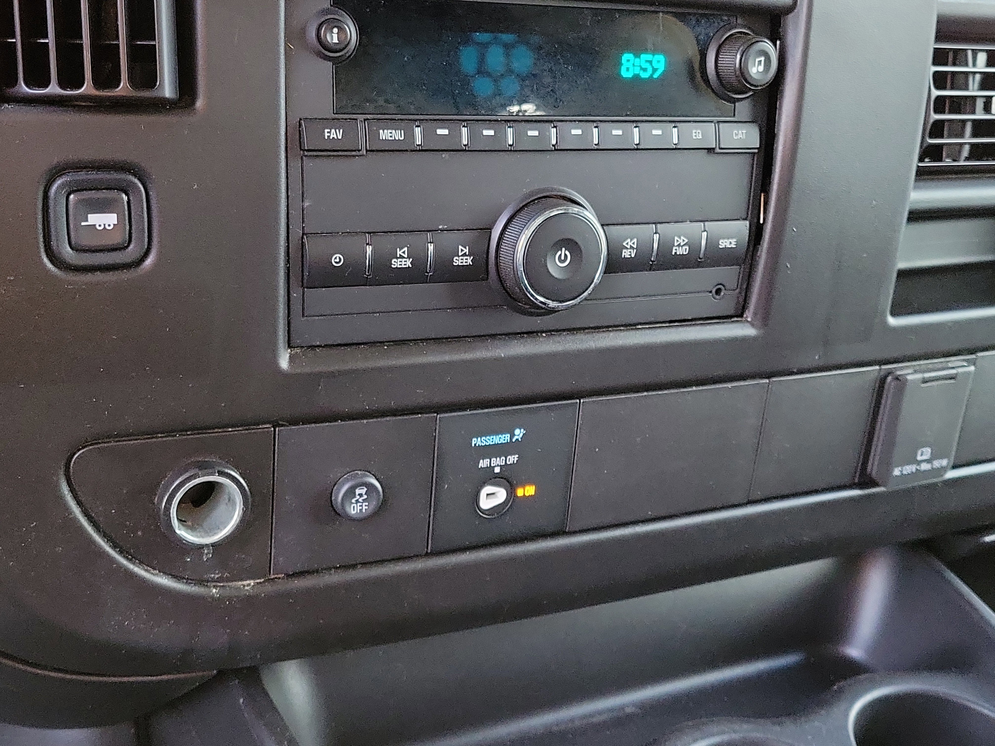 Used 2023 Chevrolet Express 2500 w/ Driver Convenience Package image 27