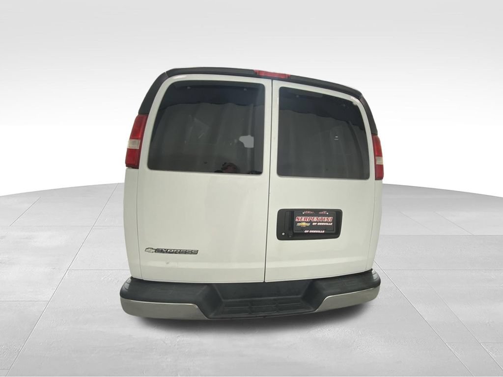 Used 2019 Chevrolet Express 3500 LT w/ LT Preferred Equipment Group RWD image 9