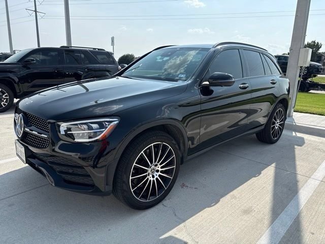 Used 2022 Mercedes-Benz GLC 300 image 2