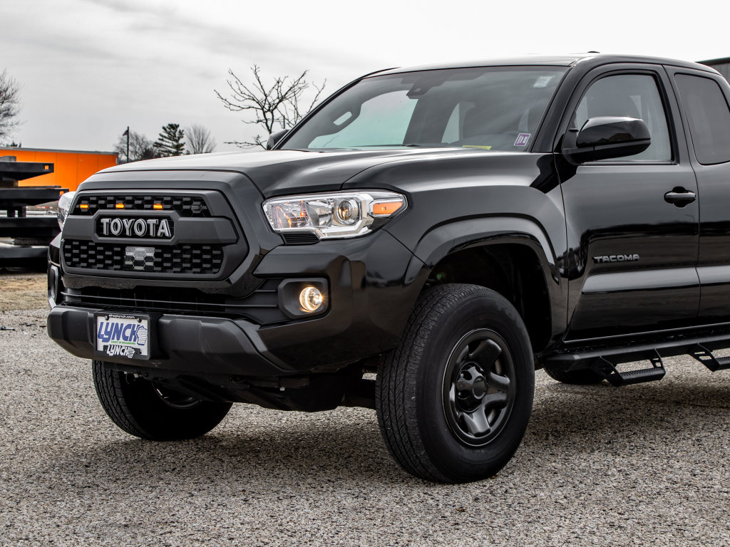 Used 2023 Toyota Tacoma SR5 image 16