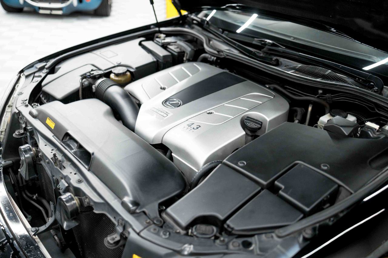 Used 2004 Lexus LS 430 RWD image 90