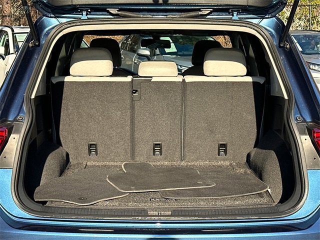 Used 2019 Volkswagen Tiguan SE w/ Panoramic Sunroof Package image 6