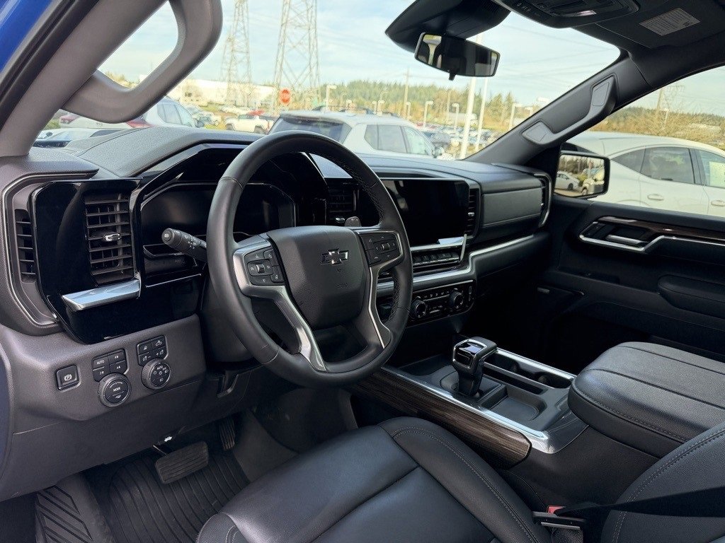 Used 2025 Chevrolet Silverado 1500 LT Trail Boss w/ LT Trail Boss Premium Package image 17