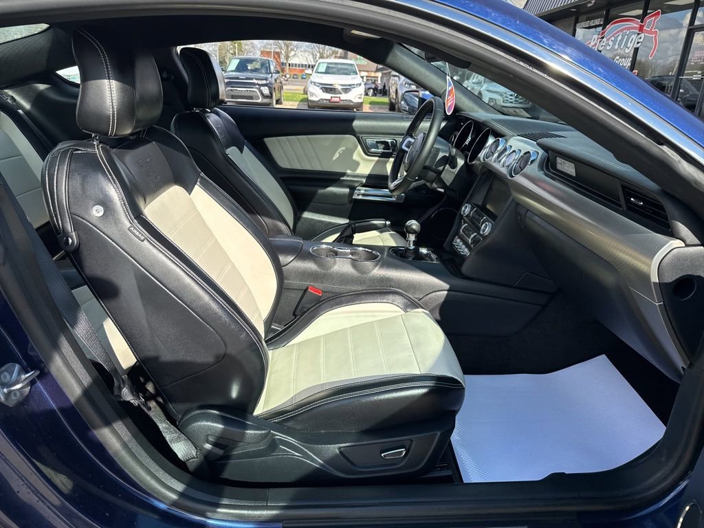 Used 2015 Ford Mustang 50 Years RWD image 39