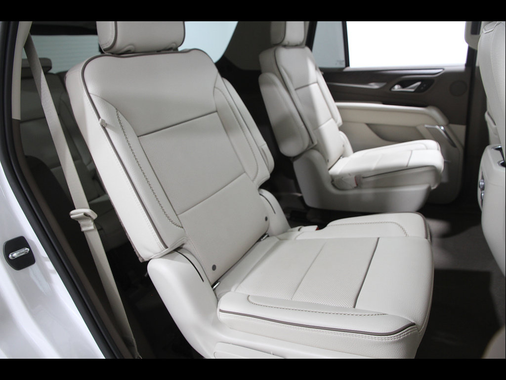 Used 2021 GMC Yukon Denali w/ Denali Premium Package AWD/4WD image 20