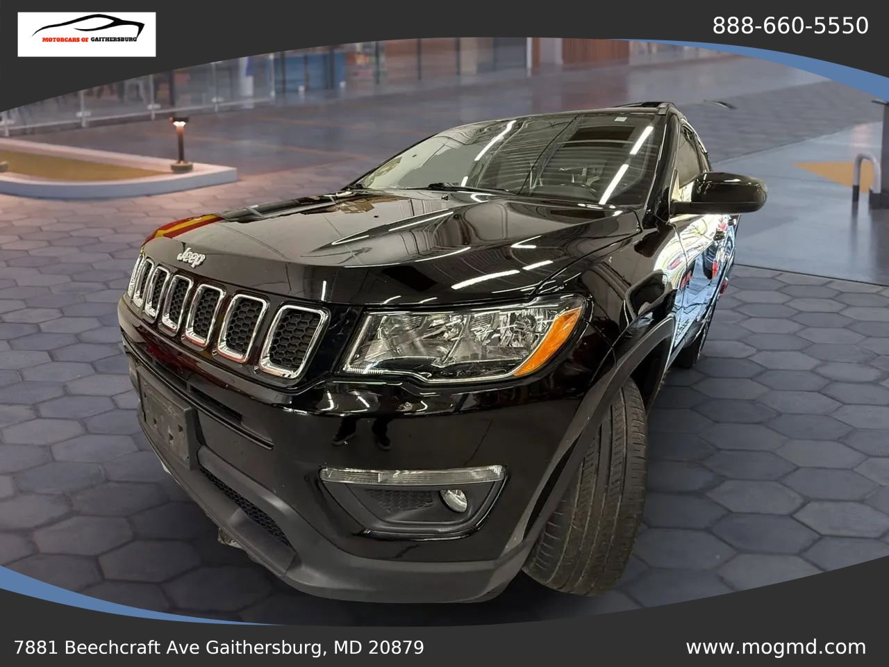 Used 2018 Jeep Compass Latitude w/ Popular Equipment Group AWD/4WD image 3