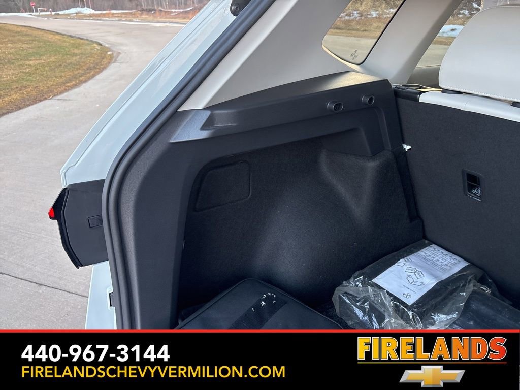 Used 2025 Volkswagen Taos SE image 47