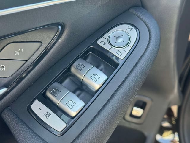 Used 2018 Mercedes-Benz GLC 300 4MATIC image 22