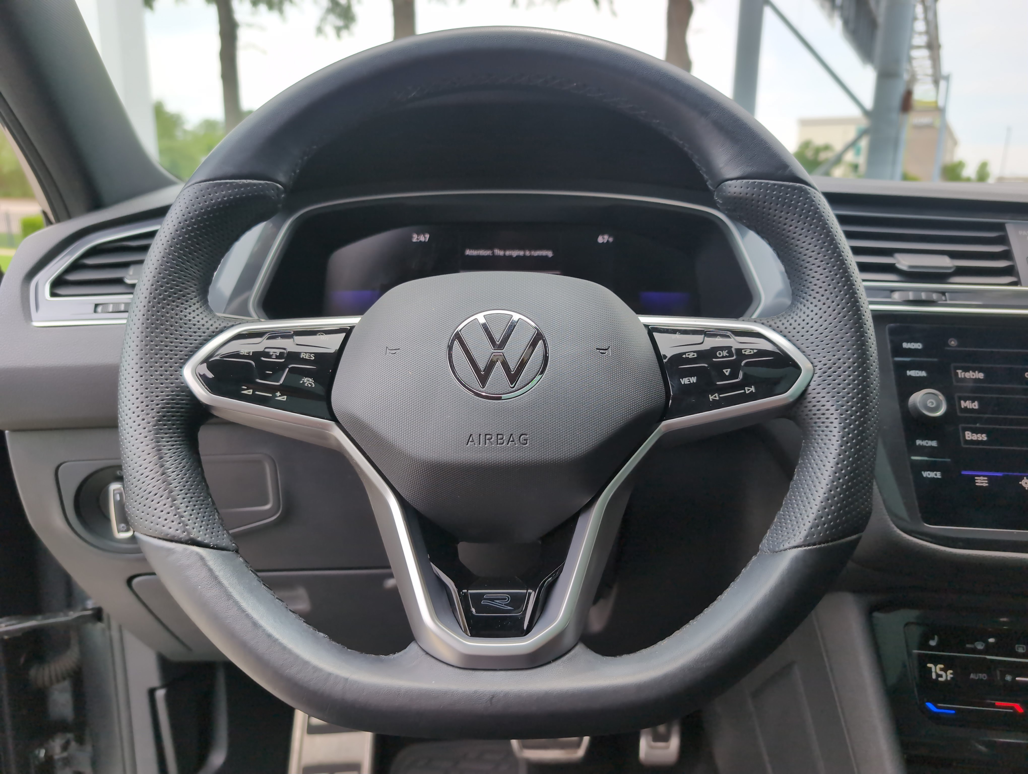 Used 2024 Volkswagen Tiguan SE R-Line FWD image 18