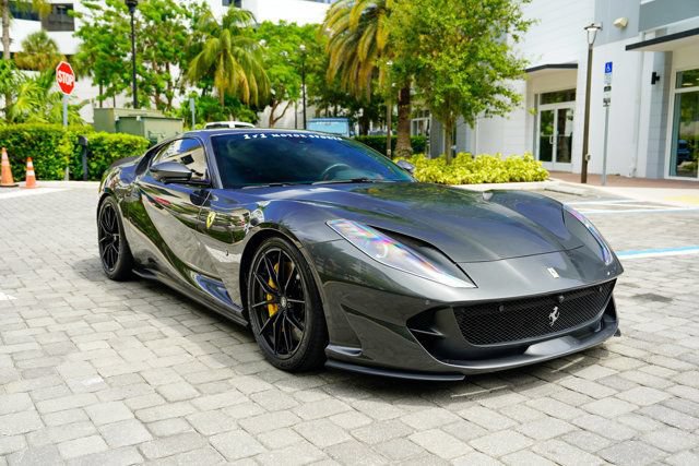 Used 2020 Ferrari 812 Superfast RWD image 41