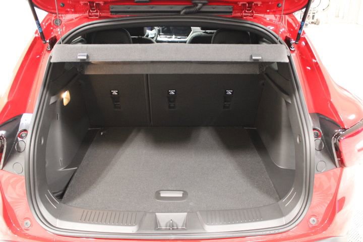 New 2026 Chevrolet Trax RS w/ Sunroof Package image 14