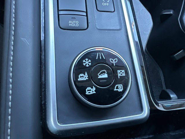 Used 2024 Nissan Pathfinder SL w/ SL Premium Package AWD/4WD image 10