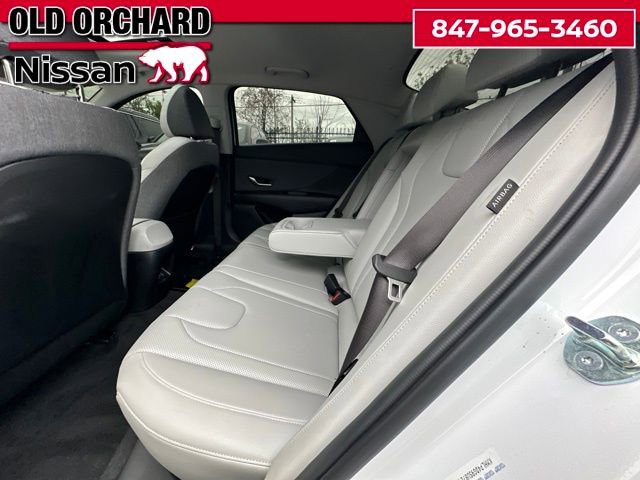Used 2025 Hyundai Elantra Limited FWD image 13
