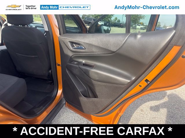 Used 2018 Chevrolet Equinox LT FWD image 17