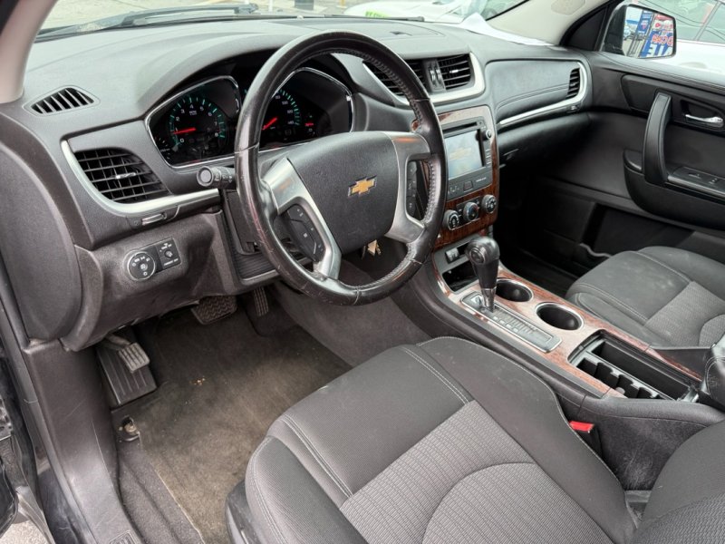 Used 2013 Chevrolet Traverse LT image 14