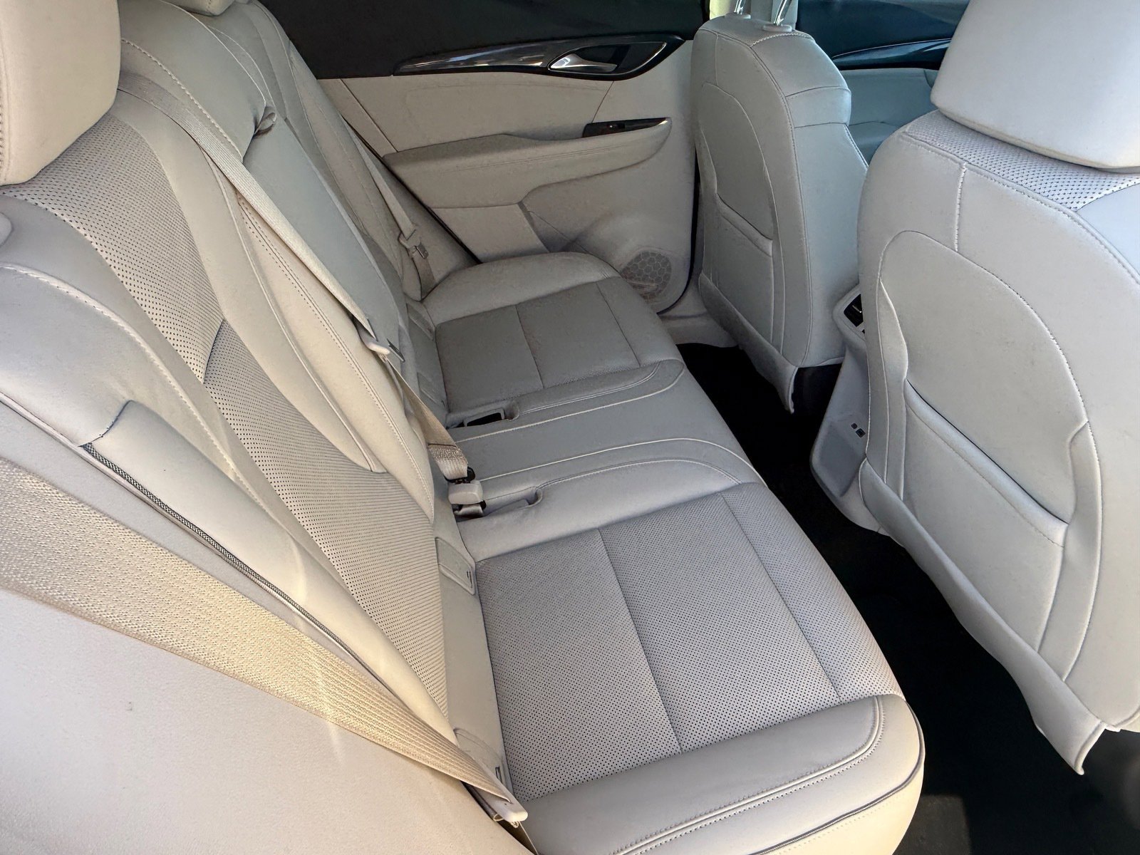 Used 2021 Buick Envision Essence w/ Technology Package I image 13