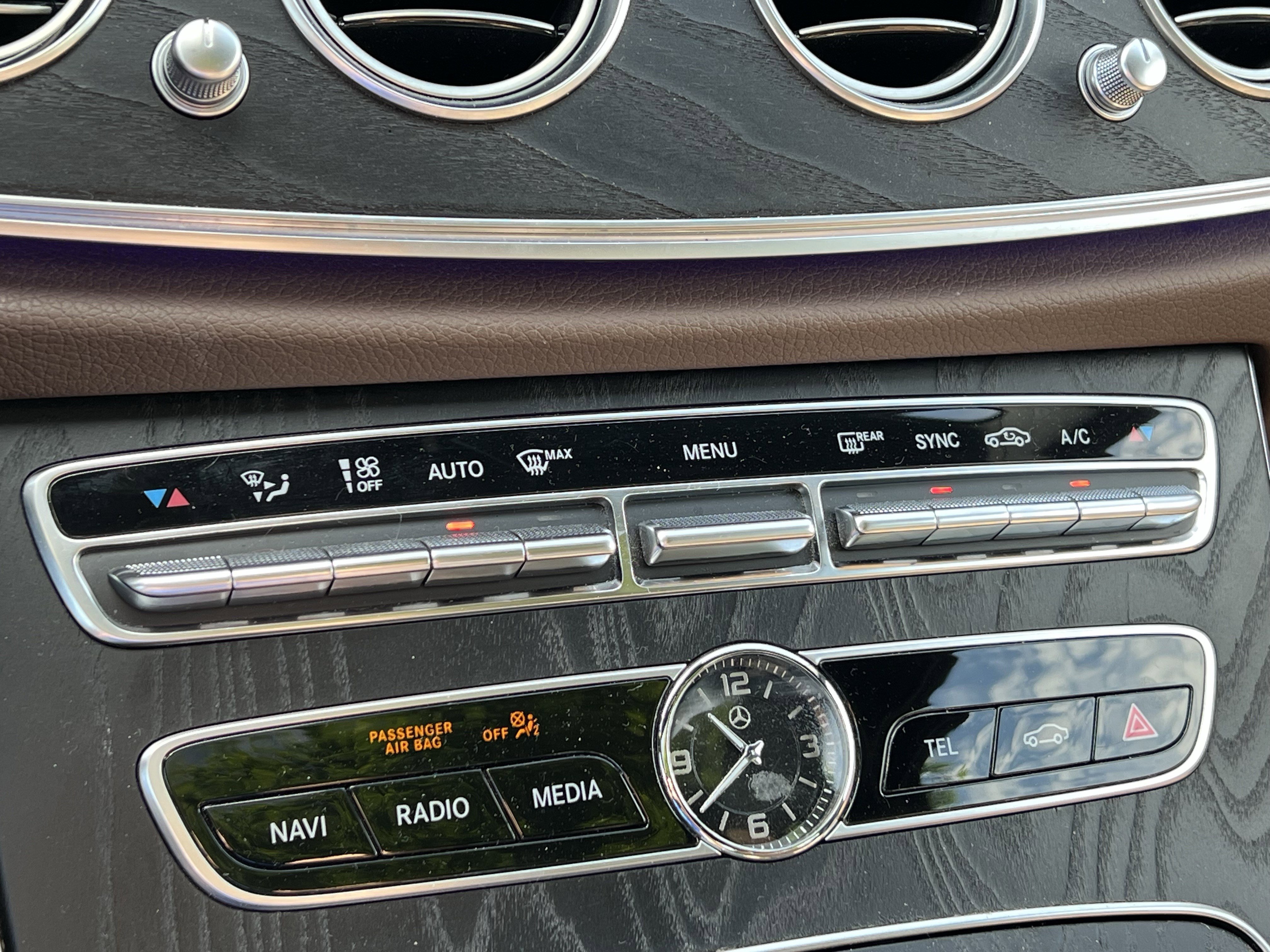 Used 2020 Mercedes-Benz E 350 Sedan image 30