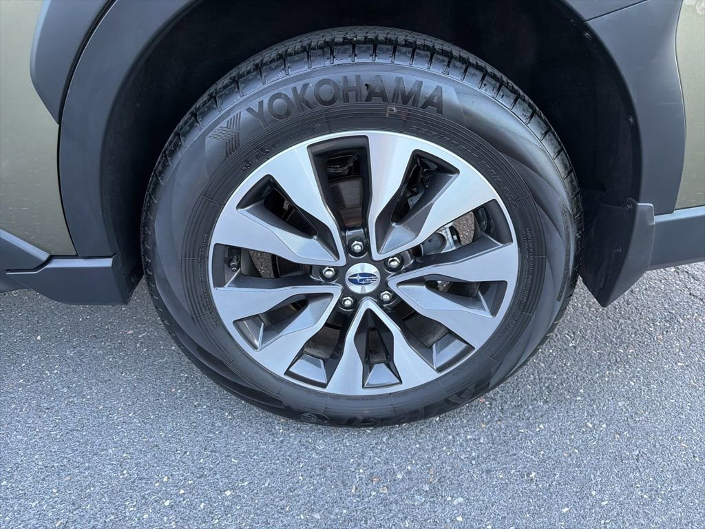 Certified 2025 Subaru Outback Limited image 12