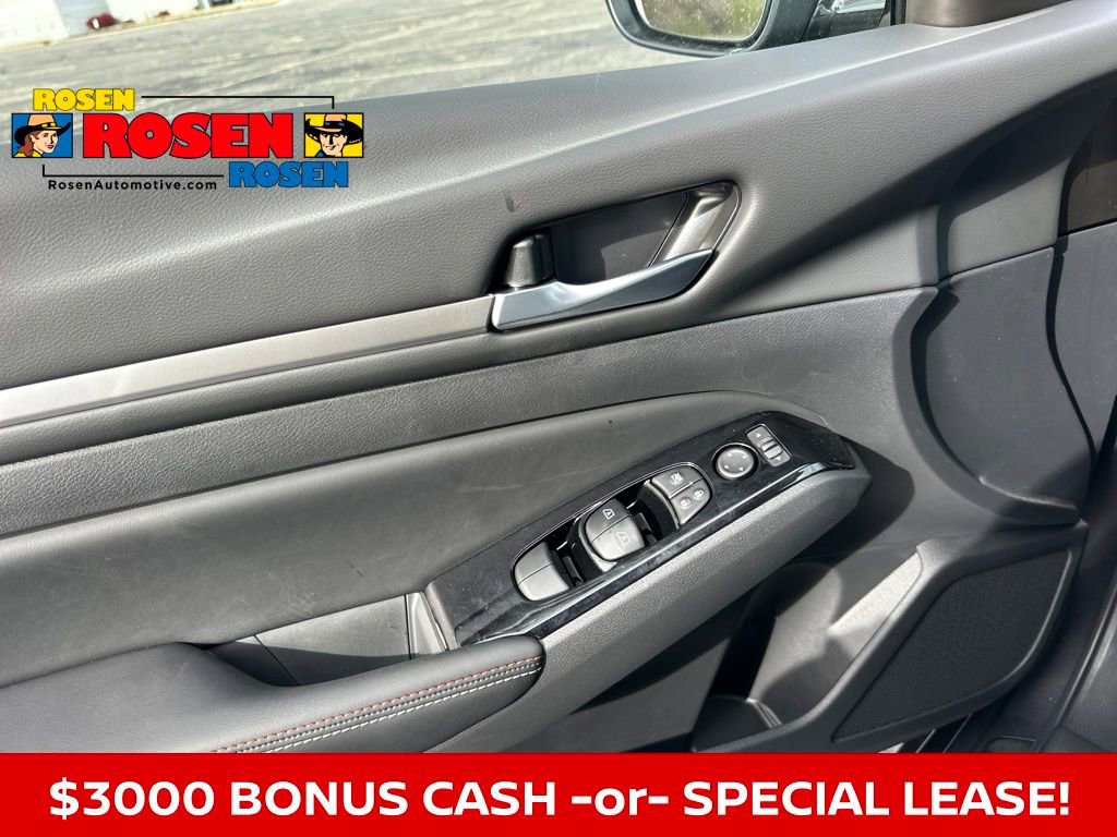 New 2025 Nissan Altima 2.5 SR w/ SR Premium Package image 10