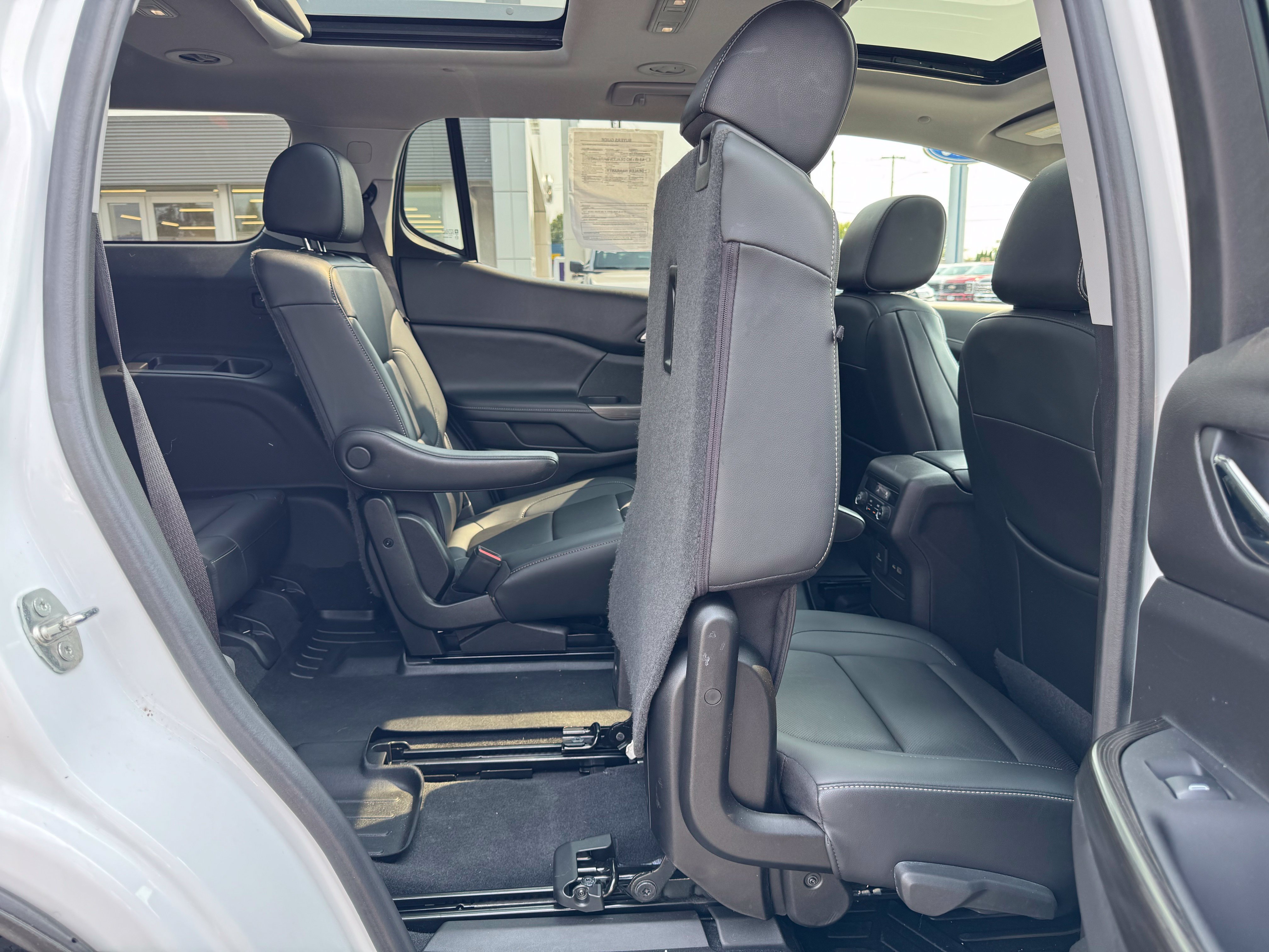 Used 2022 GMC Acadia SLT w/ Technology Package AWD/4WD image 31