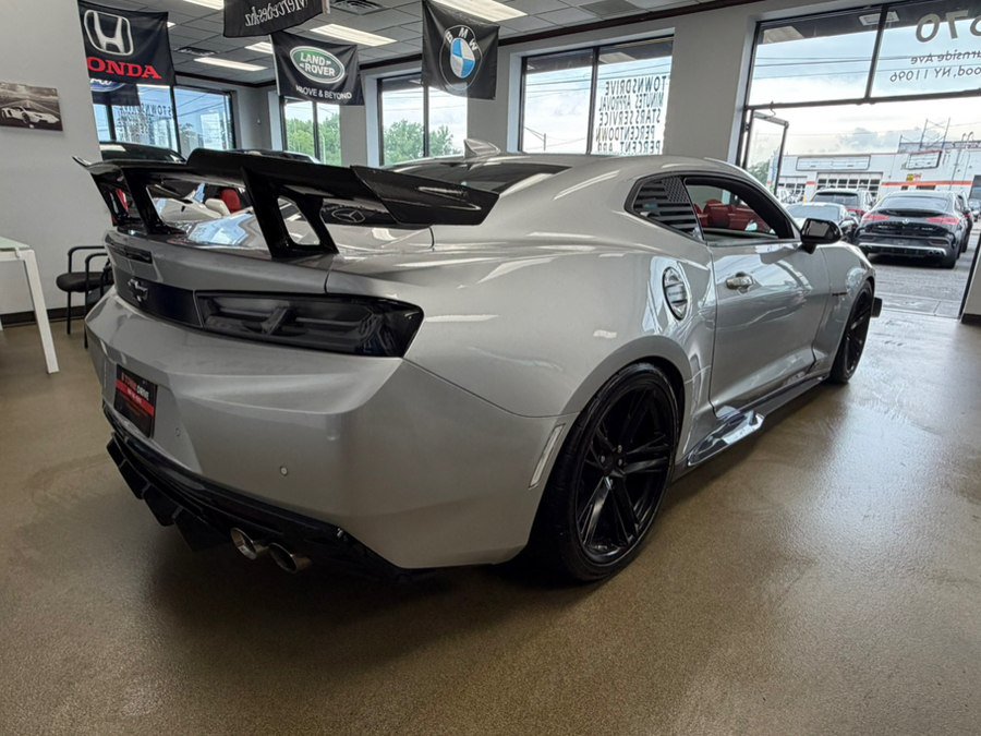 Used 2018 Chevrolet Camaro SS w/ Redline Edition RWD image 13