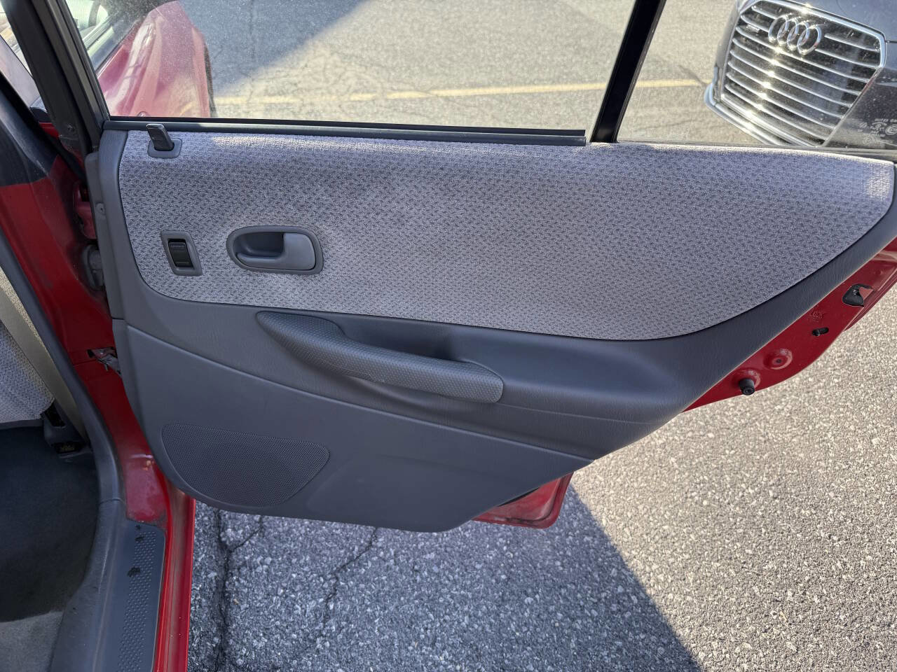 Used 1999 MAZDA Protege DX image 17