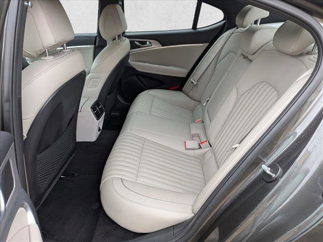 Used 2022 Genesis G70 3.3T image 18