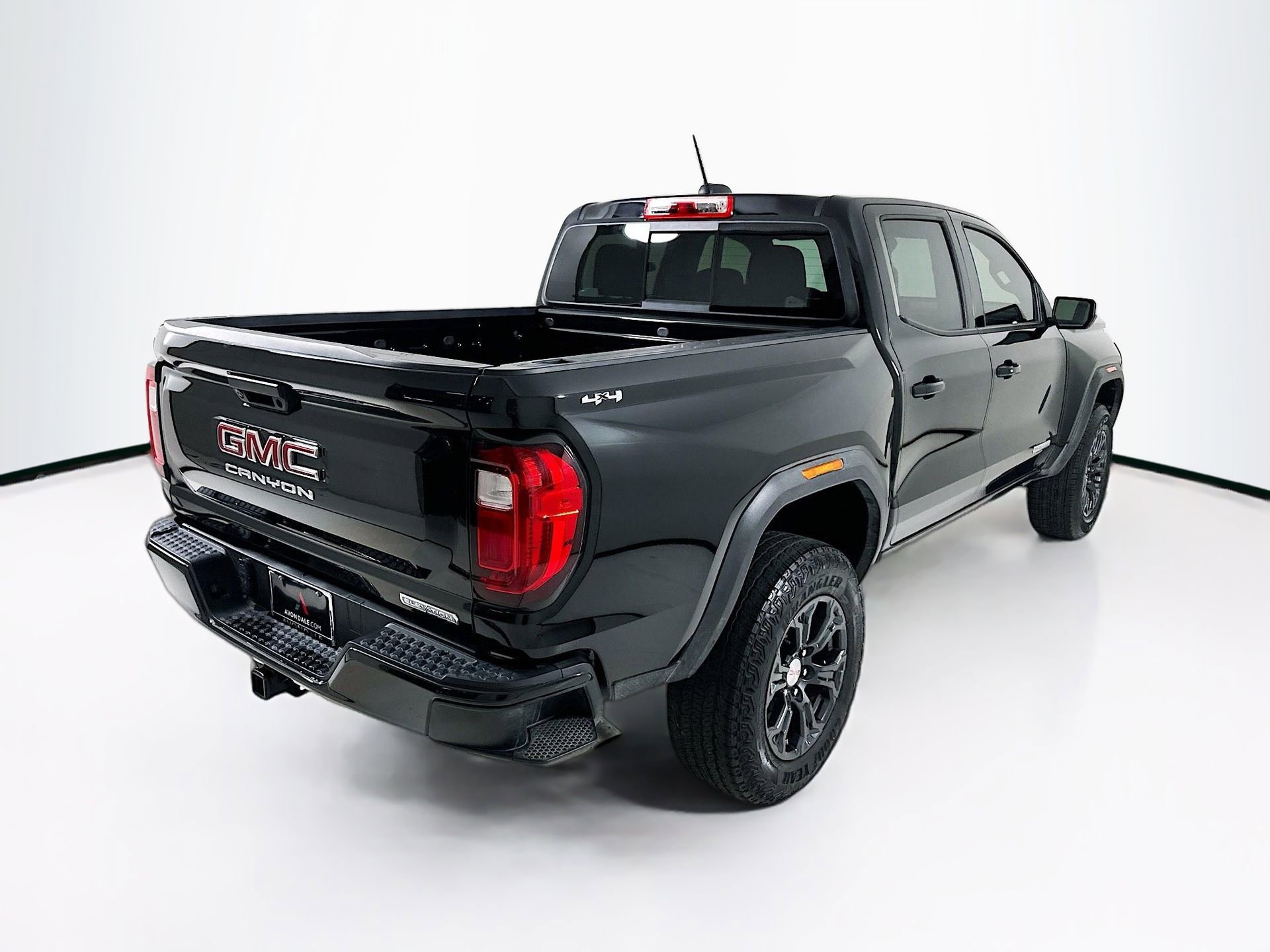 Used 2024 GMC Canyon Elevation w/ Convenience Package image 8