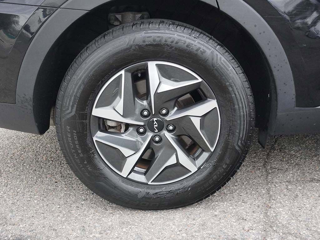 Used 2022 Kia Sorento S FWD image 22