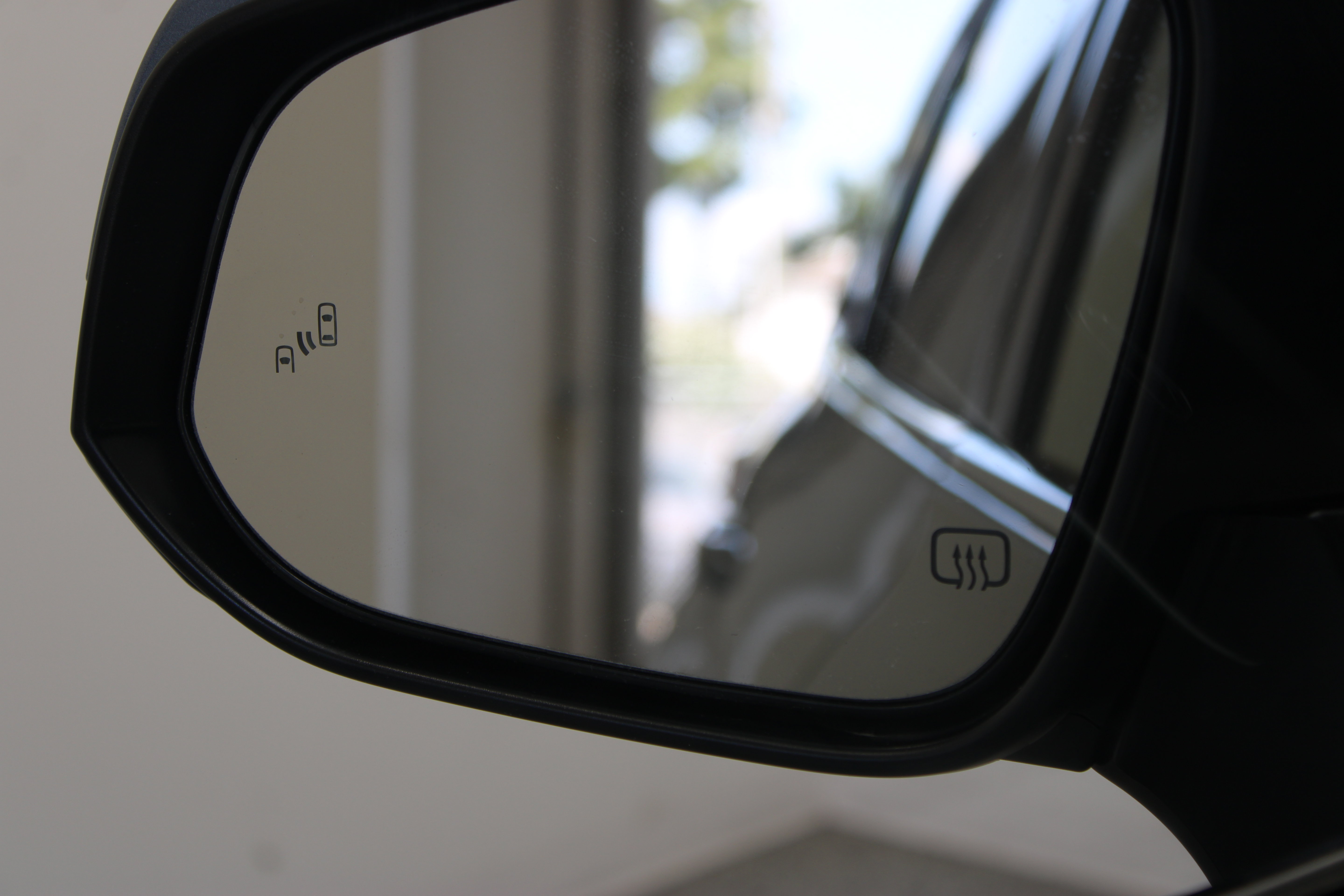 Used 2024 Toyota Highlander Limited FWD image 23