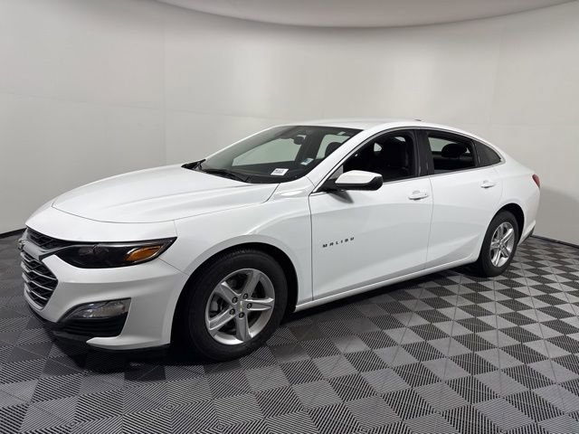 Used 2023 Chevrolet Malibu LS w/ Driver Confidence Package image 2