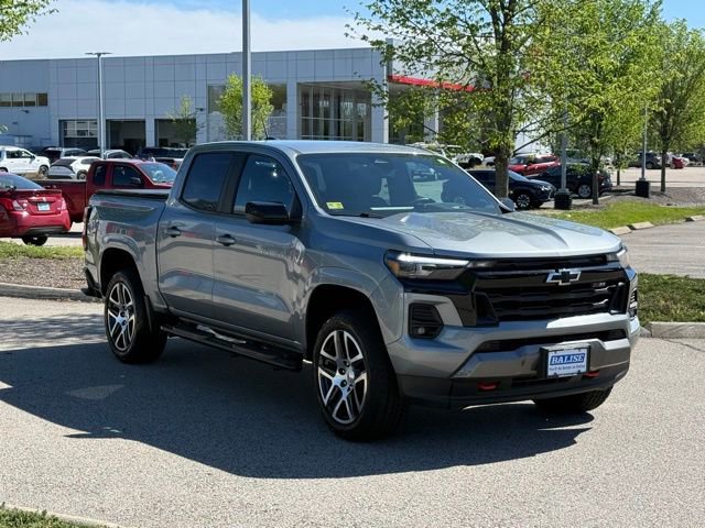 Used 2024 Chevrolet Colorado Z71 w/ Z71 Convenience Package 2 AWD/4WD image 4