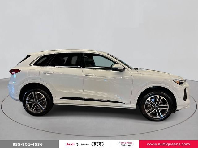 Used 2025 Audi Q5 Premium Plus w/ Premium Plus AWD/4WD image 5