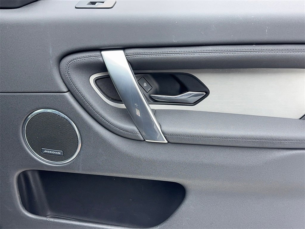 Used 2023 Land Rover Discovery Sport SE image 49